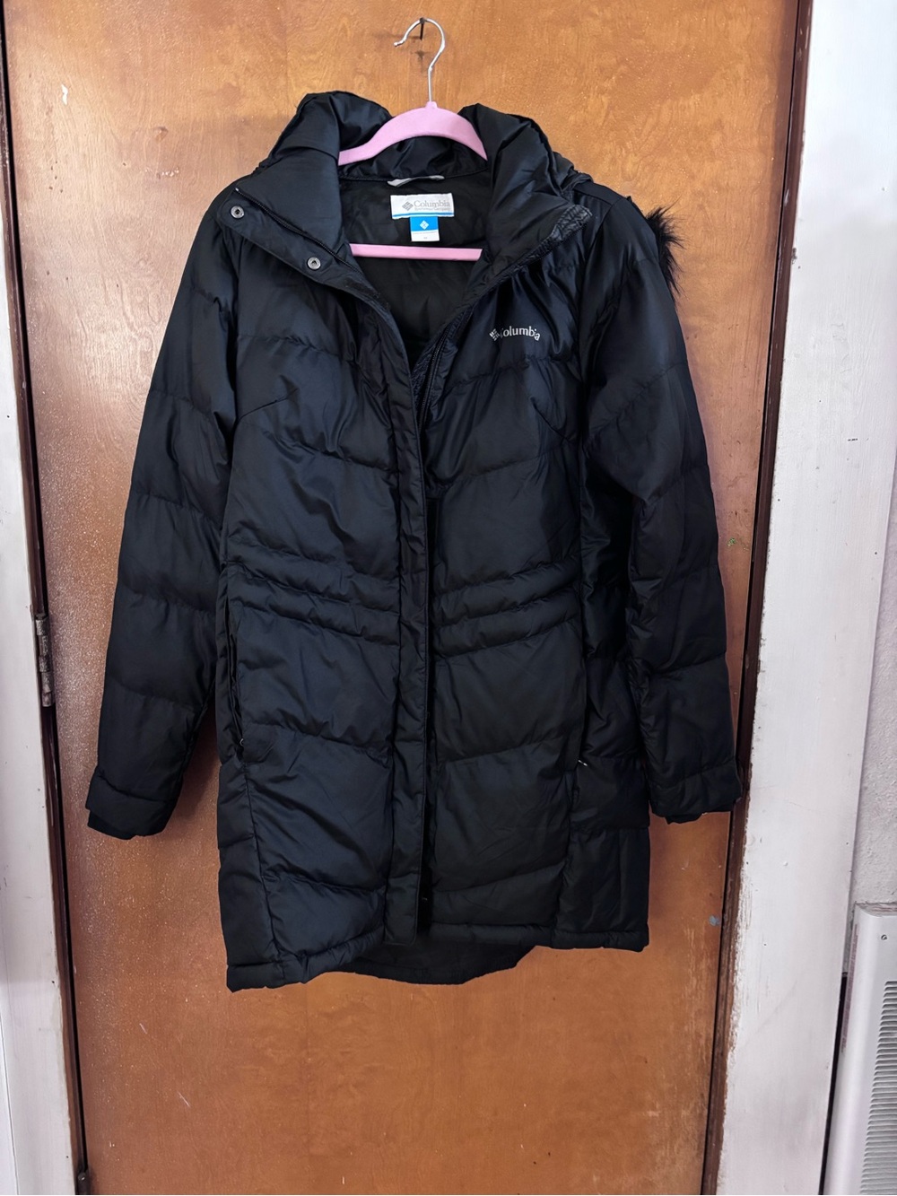 Columbia winter parka coat with hood. Medium